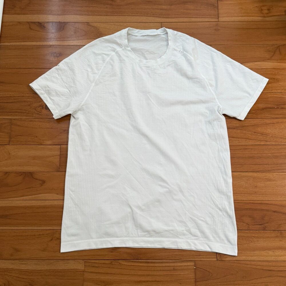 Men Lululemon Mental Vent Short Sleeve Crew Neck Off White Size Medium Running